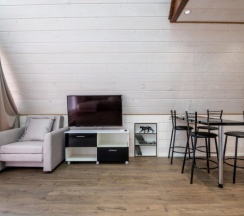 Семейный коттедж с балконом в Сопка