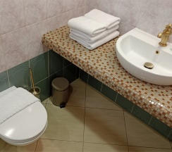 Апартаменты с просторной спальней, обеденной зоной и балконом в My Favourite Garden Hotel