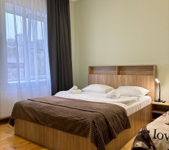 Стандартный семейный номер с 1 двуспальной и 2 односпальными кроватями в Невский