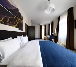 Апартаменты Корпус Премиум №3 Делюкс с 1 комнатой с балконом и с видом на озеро в Вальсет Премиум