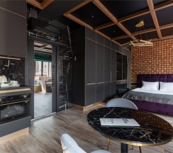Black Stone с террасой в Red Wood by Provence