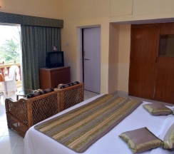 Двухместная вилла двуспальная кровать в Indismart Woodbourne Resort