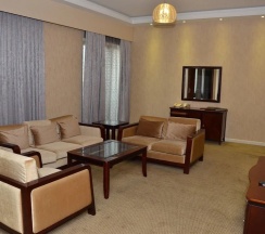 Трёхместный люкс в Astoria Baku