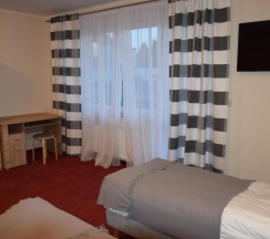 Четырёхместный номер Standard в Botanik Hostel