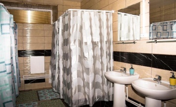 Кровать в общем номере (женский номер) в Добро Пожаловать