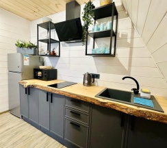 (1А) А-Frame 4x в Черногория на Родниковой