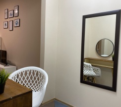 Трехместный семейный номер с собственным санузлом в Nice hostel