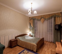 Комната комфорт с 1 двуспальной кроватью (с завтраком) в Классика