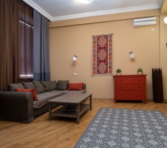 Двухкомнатный семейный номер в Alhambra