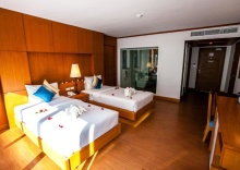 Трёхместный номер Deluxe в Phi Phi Harbour View Hotel