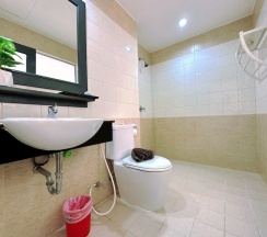 Двухместный номер Deluxe с балконом 2 отдельные кровати в Hotel Baya Patong