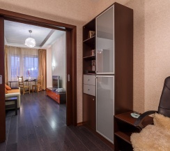 3-комнатные апартаменты улучшенные в ApartLevis (АпартЛевис) на бульваре Зубовский