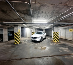 Апартаменты с балконом и с красивым видом из окна в Видовая Двухкомнатная Квартира с Подземным Паркингом