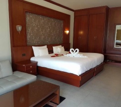 Двухместный люкс двуспальная кровать в Erawan Hotel