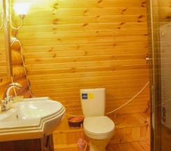 Шестиместный коттедж с 4 комнатами с балконом в Forest Arkhyz