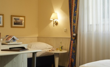 Двухместный номер Souterrain двуспальная кровать в Hotel Concorde München