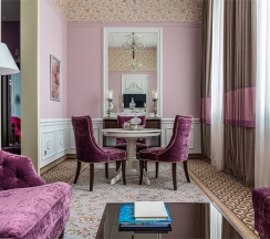 Люкс Двухкомнатный с кроватью «king-size» в Albora Boutique Hotel