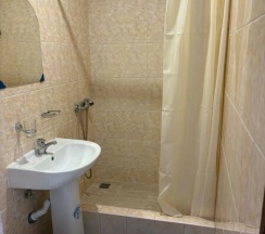 Трёхместный стандарт с видом на сад в Дежавю