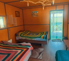 Стандартный четырехместный номер в Altay Sun