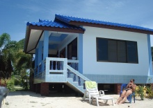 Бунгало с балконом и beachfront в Euphoria Bungalow