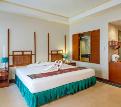 Двухместный номер Deluxe двуспальная кровать в Karon Princess Hotel