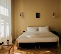 Hyena Suite в Рихтер