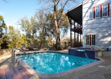 Люкс с видом на бассейн в Lake Austin Luxury Guesthouse Cabin & Suite Retreat