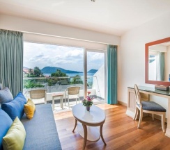 Двухместный номер Super deluxe с видом на море двуспальная кровать в Diamond Cliff Resort & Spa, Patong Beach