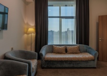 Executive Suite в Central City