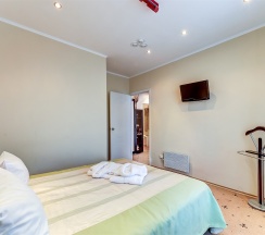 Люкс (двухкомнатный) в Турист