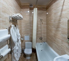 Номер стандарт с 1 двуспальной кроватью с балконом в Таурух