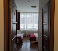 Трехместный номер стандарт в Хантри