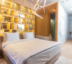 Двухместный люкс Senior двуспальная кровать в The Veil Taste & Relax​