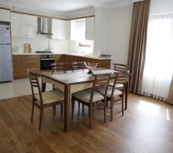 Вилла с балконом и с красивым видом из окна в Guzel Evler Family Resort