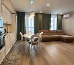 Улучшенные апартаменты с гостиной и спальней в Sibgat Apartments