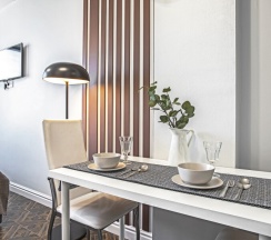 Париж на Малышева, 42а в Apartments Home Hotel