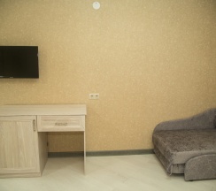 Полулюкс семейный с балконом и с видом на внутренний двор в Гега