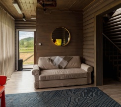 Коттедж с 3 комнатами с балконом и с красивым видом из окна в Заречье