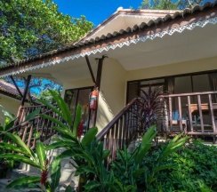 Одноместный номер Standard с видом на море двуспальная кровать в Chang Cliff Resort