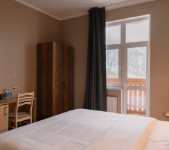 Двухкомнатный стандарт с видом на горы в Ays Design Hotel