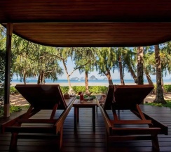 Коттедж Deluxe с балконом и рядом с пляжем в Tup Kaek Sunset Beach Resort