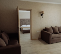 FAMILY JUNIOR SUITE PLUS с боковым видом на море в Эмеральдика
