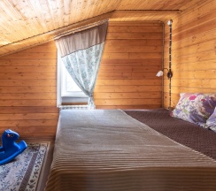 Дом у камня в Black fox