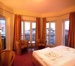 Двухместный номер Standard с балконом двуспальная кровать в Hotel Orion Berlin