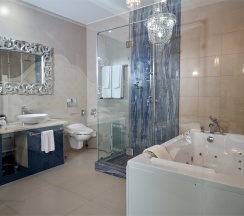 Джуниор сюит "Автор" в Author Boutique Hotel