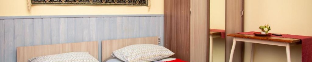 Двухместный номер эконом-класса с общей ванной в Волга-Волга