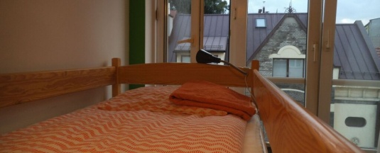 Кровать в общем номере в 18/12 Hostel Krakow
