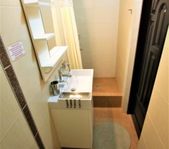 301 - Четырехместный мансардный номер с прямым видом на море в Азов Инн