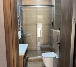 Четырёхместный семейный коттедж с балконом в Розмарин