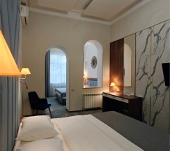 3 этаж I Четырехместный с  двуспальными кроватями в Марис